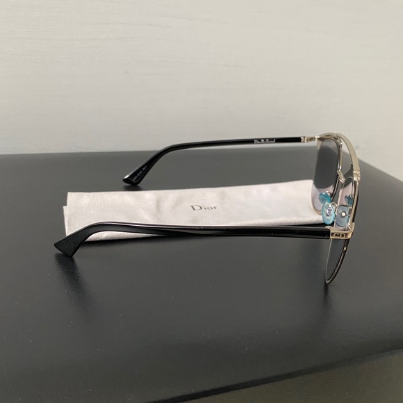 SOLD **DIOR REFLECTED SUNGLASSES** - Picture 6 of 11